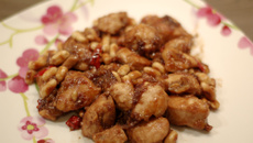 Poulet aux cacahuètes piquant façon Sichuan