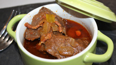 Sauté de veau aux olives et chorizo