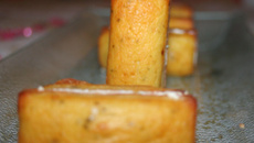 Bouchées pesto-parmesan, garniture au chèvre et miel