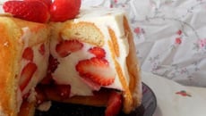 Charlotte aux fraises gariguettes et fromage blanc