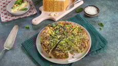 Frittata primavera au Grana Padano AOP, pommes de terre, petits pois et épinards