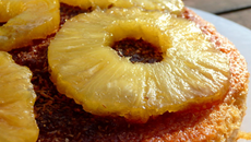 Gâteau au yaourt, au rhum et à l'ananas