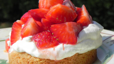Fraises, chantilly de mascarpone sur shortbread