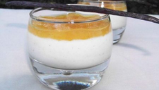 Panna cotta vanille et confiture ananas/vanille