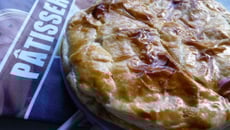 Galette des rois noix de coco/framboises