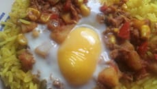 Riz à la façon d'Ojja au thon et aux petit légumes