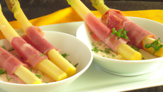 Ramequins d'asperges au jambon