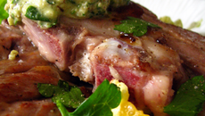 Côtelettes d'agneau au pesto de noisettes et d'orange