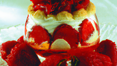 Dessert royal aux fraises
