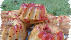 Petits gâteaux au yaourt et pralines roses