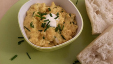 Œufs brouillés à la ciboulette
