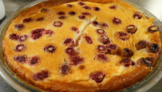 Far aux framboises et raisins blonds