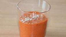 Petites verrines de poivron aux noisettes et sésame