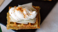 Gaufrettes Fromage de Brebis et Chantilly au piment d'Espelette