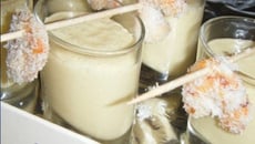 Smoothie mangue et ses crevettes panées à la coco