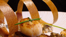 Saint Jacques sur Foie Gras Poêlé aux Cèpes de Bordeaux