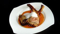 Côtes d'Agneau aux noisettes et crème de potimarron