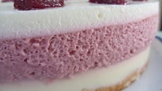 Bavarois citron, framboise et pistache