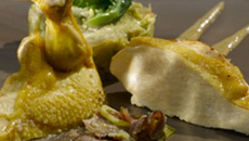 Suprême de volaille du Périgord et mousseline de foie gras du Sud-Ouest