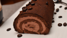 Bûche tout chocolat et saveur café sans lait