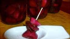 Ail et betterave marinés à la russe