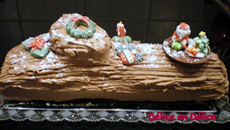 Bûche de Noël aux marrons glacés et aux chocolats