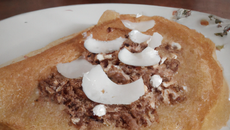 Crèpe à la noix de coco fraiche
