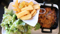 Andouillettes de Troyes au gratin de Chaource