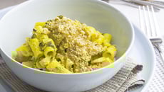 Carbonara aux champignons, granola de noix