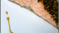 Saumon en croûte d'algues croustillantes
