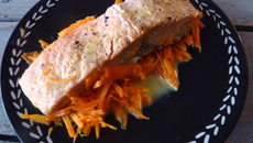 Papillote de saumon et carottes au lait de coco-fenouil