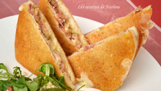 Croques aux figues et noisettes grillées, jambon cru, Boursin et Reblochon