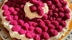 Charlotte aux framboises à la chantilly