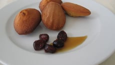 Madeleine au sirop d'érable et aux cranberries