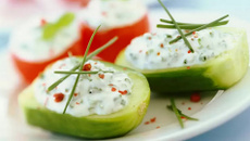 Concombre et tomates cerise farcies