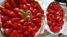 Tarte sablée aux fraises et aux kiwis