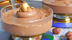 Mousse au chocolat aux éclats de noisettes