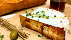 Triangle de camembert Lanquetot pané aux spéculoos