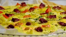 Tarte au chou-fleur, tomate et magret de canard fumé