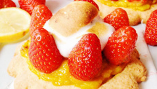 Tartelettes meringuées aux fraises et lemon curd