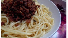 Spaghetti à la chapelure frite ou spaghetti con pan grattugiato