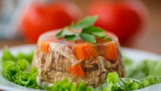 Aspic de poulet aux carottes