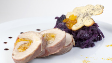 Filet mignon aux abricots, chou rouge à la flamande