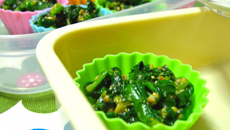 Epinards à la sauce miso et graines de sésame