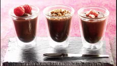 3 petits pots de crème au chocolat