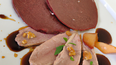 Carpaccio de magret de canard et son foie gras