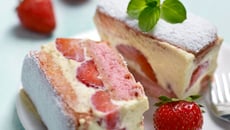 Fraisier express aux biscuits roses