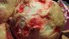 Briochettes aux pralines roses