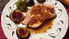 Chapon au champagne et chutney de figues