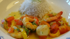 Curry de gambas et noix de saint-jacques